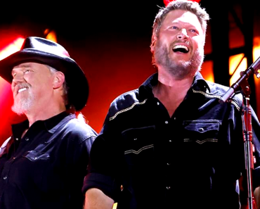 Trace Adkins and Blake Shelton Light Up CMA Fest with “Honky Tonk Badonkadonk”