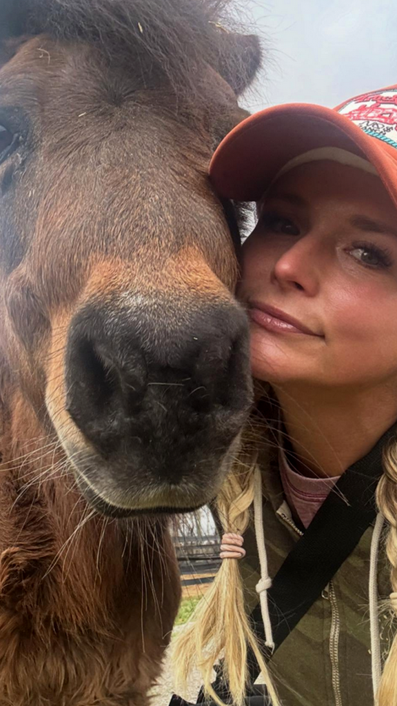Miranda Lambert Shares Emotional Goodbye to Sugar Pie and Adrianna After Nearly Two Decades