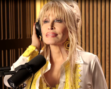 Dolly Parton Reaches No. 1 On Billboard At Age 80