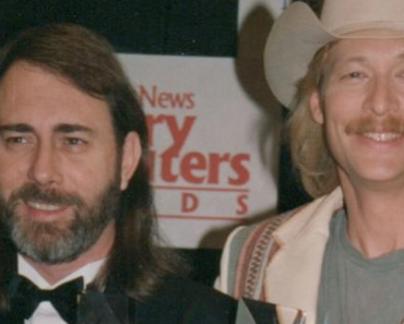 Alan Jackson Pays Tribute to “Chattahoochee” Songwriter Jim McBride After His Passing