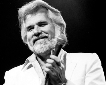 The Story Behind Kenny Rogers’ ‘The Gambler’ Is as Legendary as the Song