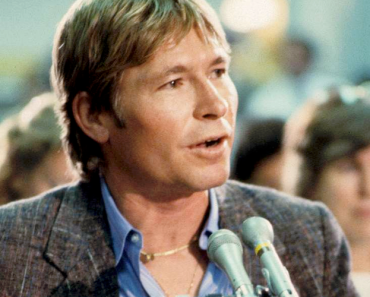 The Moment That Sparked John Denver’s ‘Sunshine on My Shoulders’